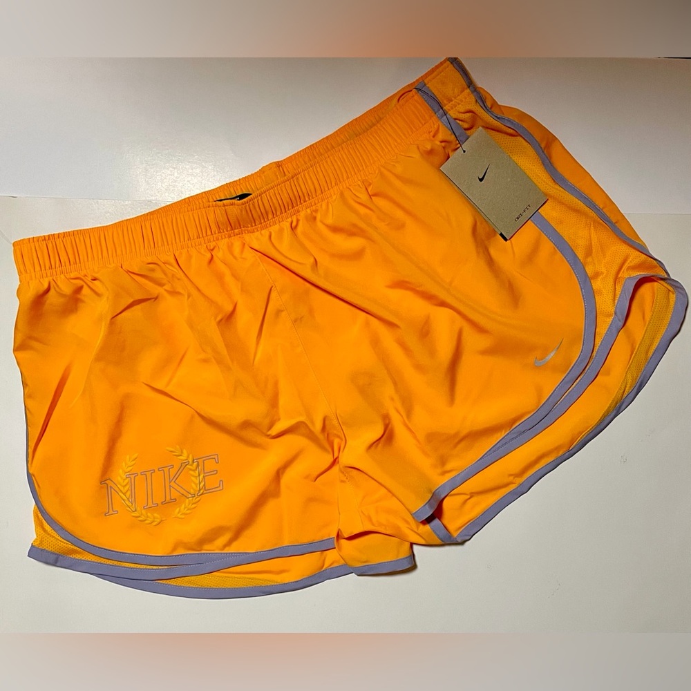 🆕 Nike Women’s 3" Dri-FIT Icon Tempo Lined Running Shorts